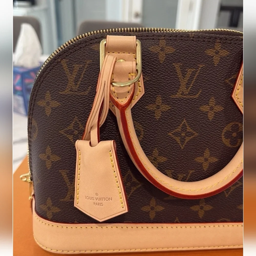 LOUIS VUITTON ALMA BB Monogram with Strap/ New/ Never Carried - Picture 4 of 11